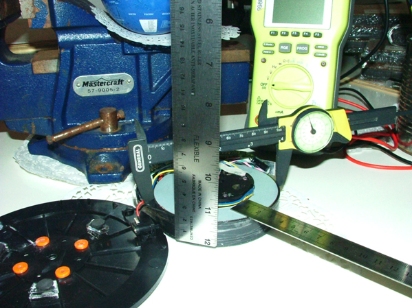 магниты, линейки, тиски, тестер, проводки, глобус